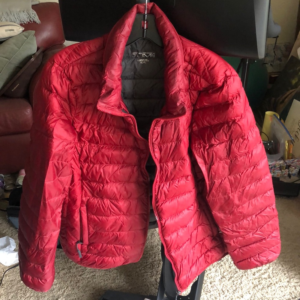 Red light weight puffer jacket…in excellent condit